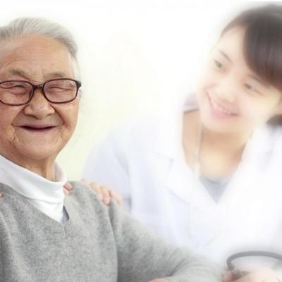 Công dụng của Yến sào trên người cao tuổi